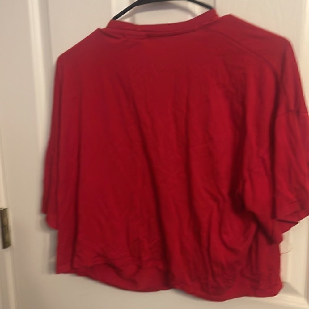 Heart & Hips Crop Top EUC Size Medium - Picture 4 of 4